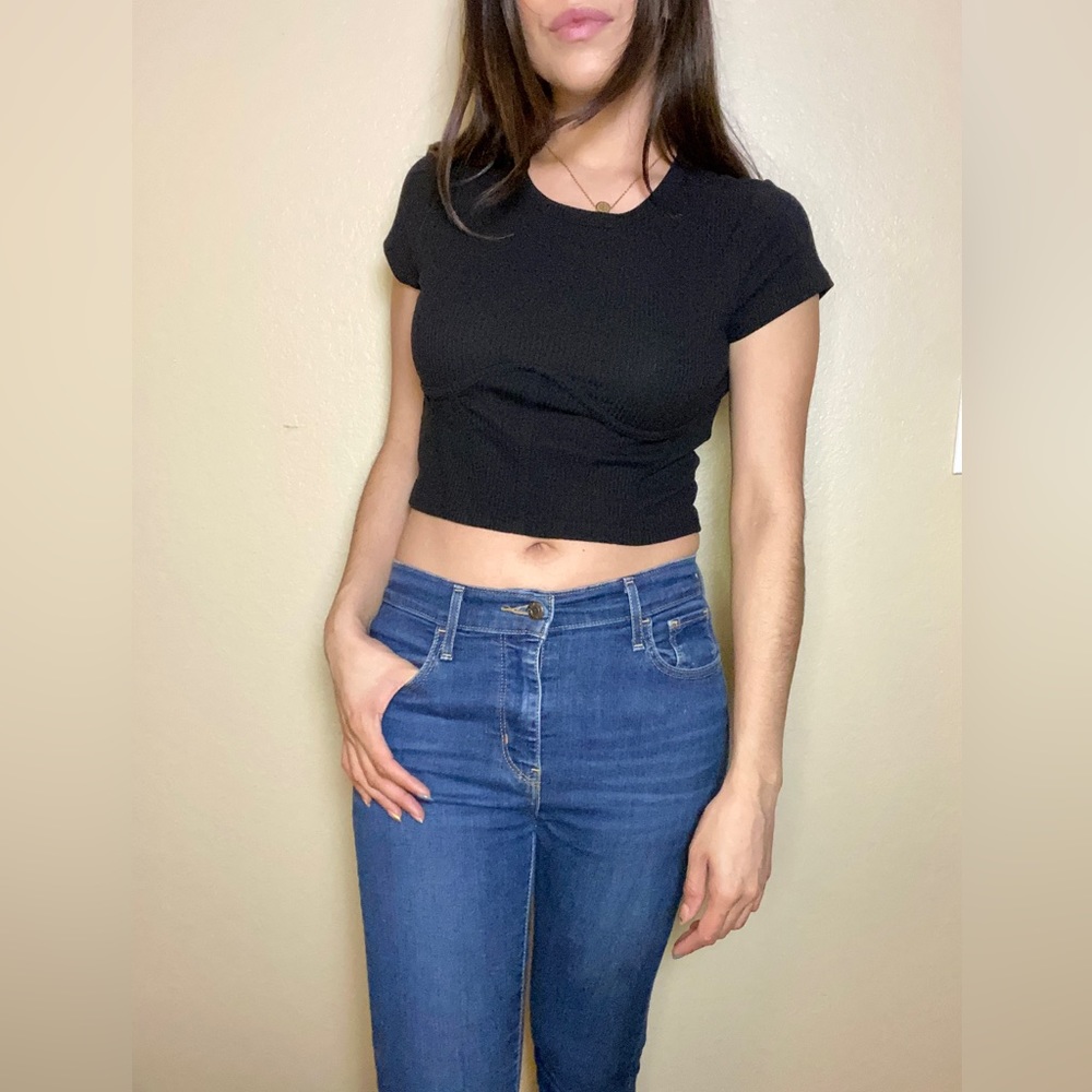 Black Cropped Tee